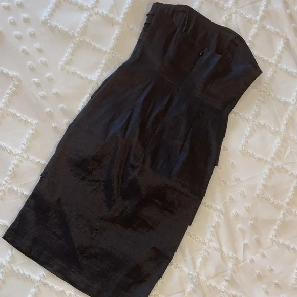 Black Strapless Cocktail Dress 🖤 - Picture 3 of 14